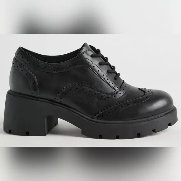 Torrid Lug Sole Oxford Loafers - Picture 4 of 7